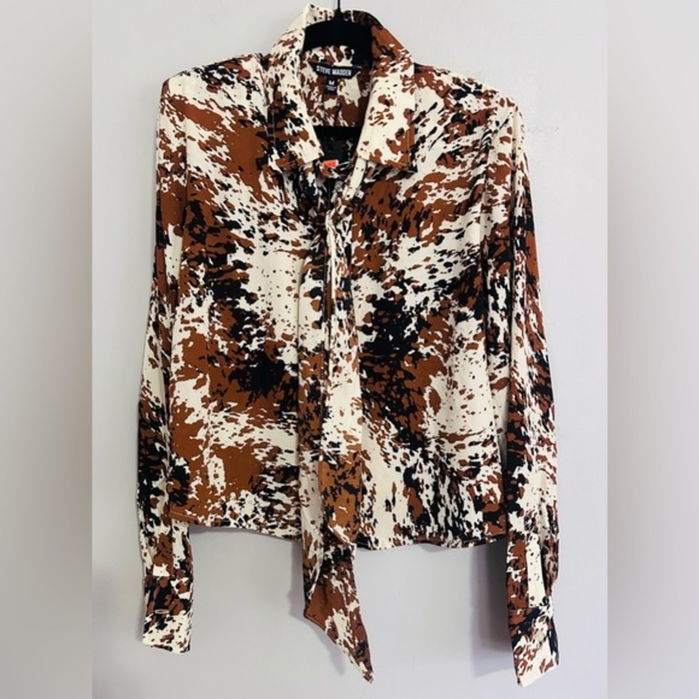 Steve Madden Abstract Print Tie Neck Blouse Brown Black Cream Sz M NWT Workwear